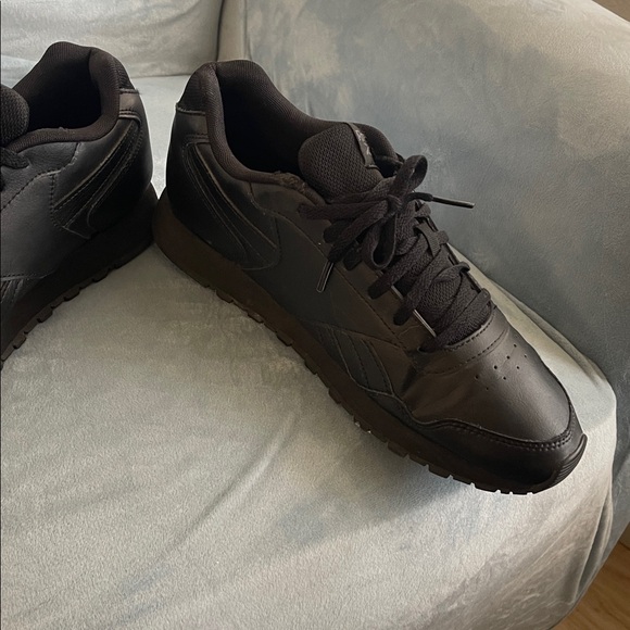 Reebok Classic Black Athletic Shoes - Picture 8 of 11